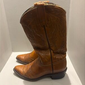 Acme Women’s Brown Leather Western cowboy Boots/ size 6 Made in the USA